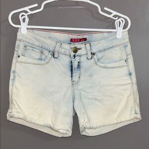 VIP White Denim Shorts with Light Blue Wash Size 7/8